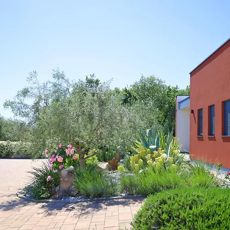 Guest house Bijou, Nature & Luxury In A Oasis Near Umag